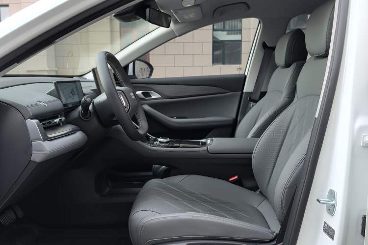 Used  Galaxy A7 2025 Model EM-i 70km Luxury Edition
