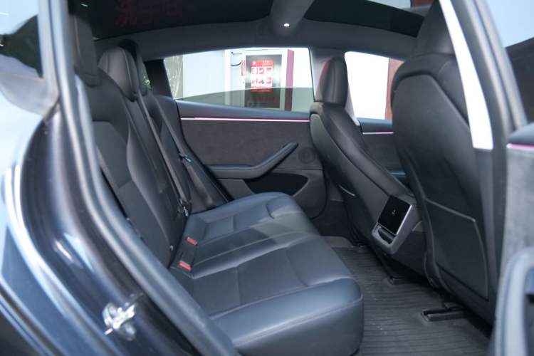 Used Tesla Model 3 2023 Long-Range All-Wheel-Drive Version
