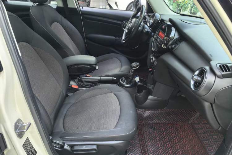 Used  MINI 2016 1.2T ONE Pioneer Edition Five-Door Version
