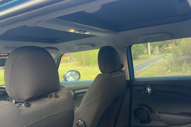 Used  MINI 2015 1.5T COOPER Fun Five-Door Edition
