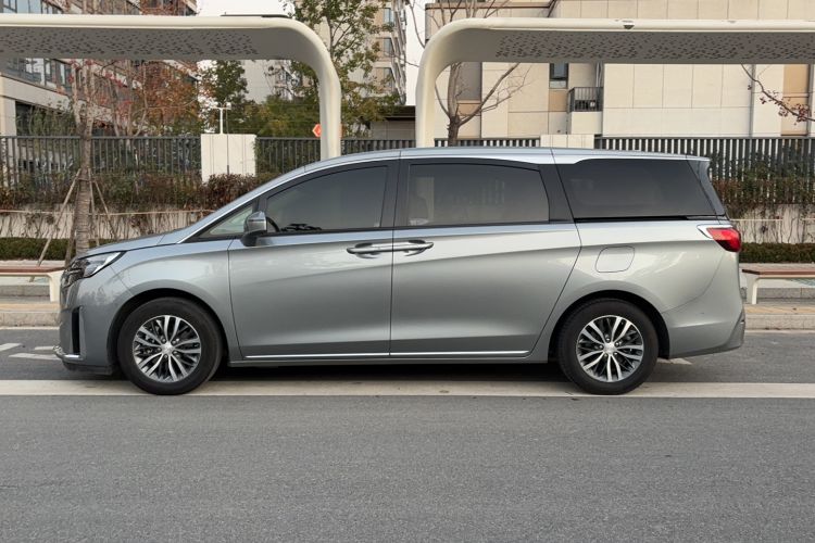 Used Buick GL8 2023 ES Lu Zun Deluxe Model
