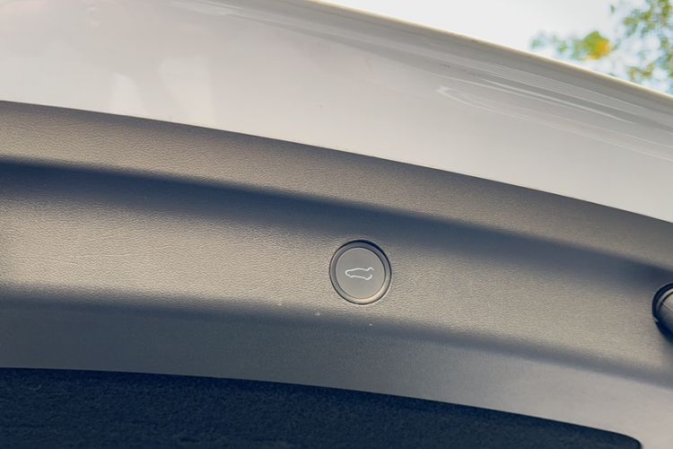 Used Tesla Model Y 2021 Long-Range All-Wheel-Drive Version 3D7
