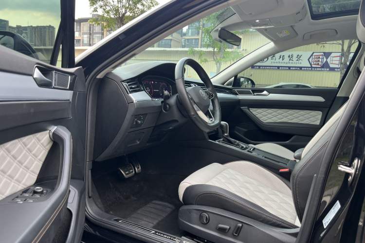 Used Volkswagen Magotan 2023 2 Million Units Commemorative Edition 330TSI DSG Luxury Version