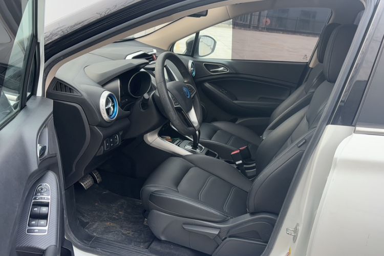 Used BYD Yuan New Energy 2018 EV360 Smart Connected Cool Model