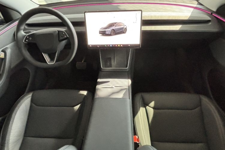 Used Tesla Model Y 2025 Rear-Wheel-Drive Version
