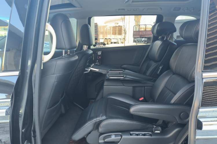 Used Honda Elysion 2016 2.4L Luxury Edition