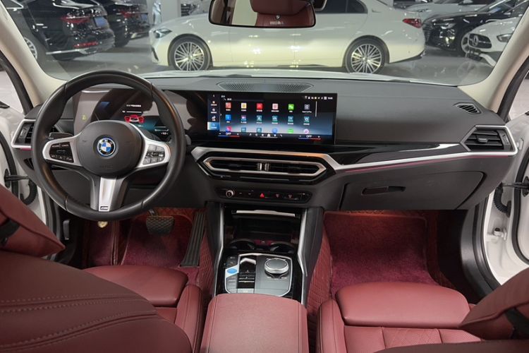 Used BMW i3 2024 eDrive 35 L
