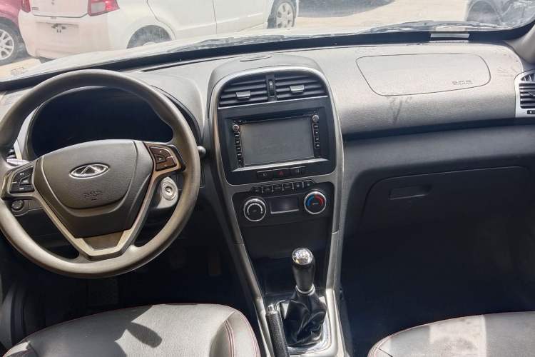 Used Chery Tiggo 3 2014 1.6L Manual Zhishang Edition
