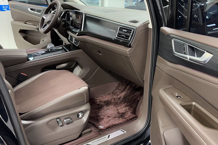 Used Volkswagen Viloran 2024 380TSI Luxury Edition
