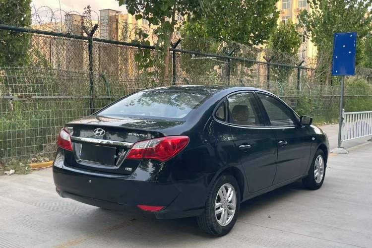 Used Hyundai Celesta 2015 1.6L Manual Comfort Model
