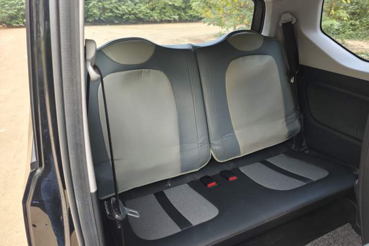 Used Wuling Hongguang MINIEV 2022 GAMEBOY 200km Gaming Edition with Lithium Iron Phosphate
