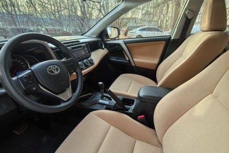 Used Toyota RAV4 2016 2.0L CVT Two-Wheel Drive Urban Edition China V Standard