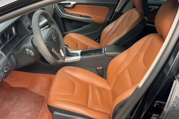 Used Volvo S60 2015 S60L 2.0T Zhiyuan Edition