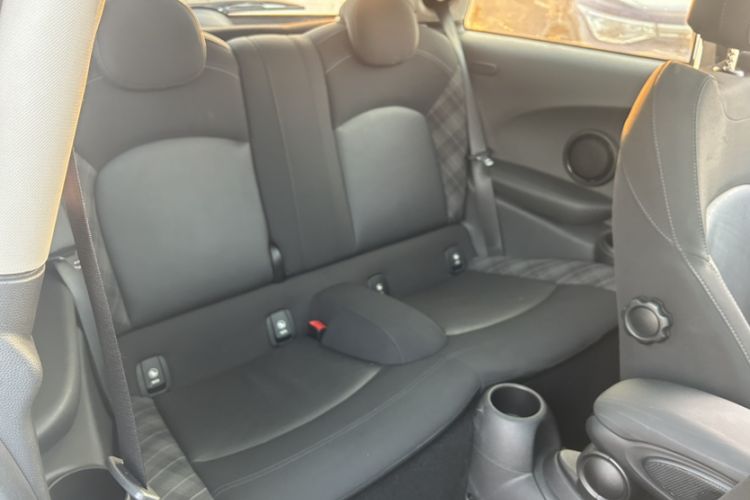 Used  MINI 2016 1.5T COOPER
