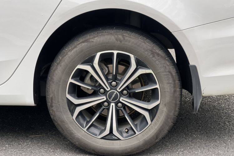 Used Roewe i6 MAX New Energy 2022 EV 500 Grand Touring Edition with Sunroof
