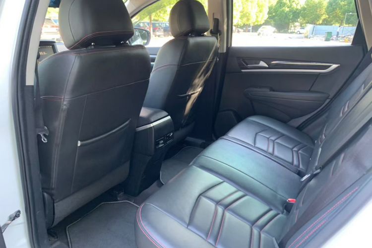 Used Dongfeng Aeolus AX7 2016 2.0L Automatic Zhiyi Trim
