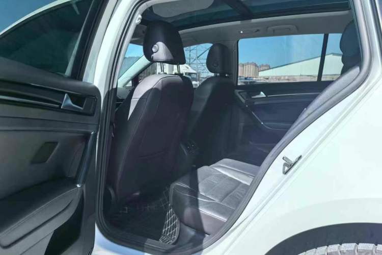 Used Volkswagen Golf 2014 1.4TSI Luxury Travel Edition
