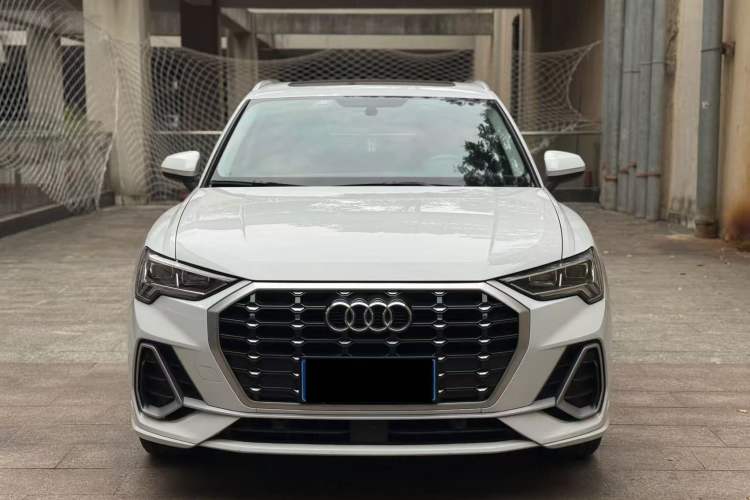 Used Audi Q3 2021 35 TFSI Progressive Dynamic Edition
