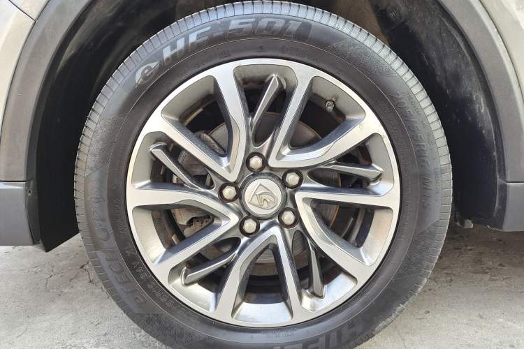 Used Baojun 730 2019 1.5T CVT Fashion Model 7 Seats China V Emission Standard