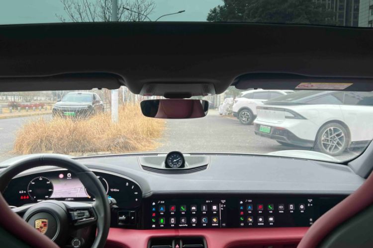 Used Porsche Taycan 2022-Year Updated Taycan
