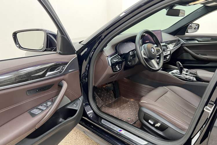 Used BMW 5 Series 2022 Restyled 525Li M Sport Package
