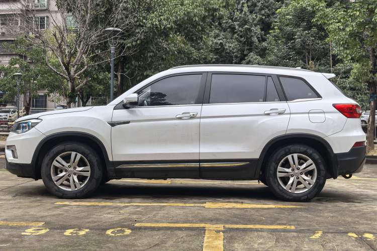 Used Changan CS75 2016 1.8T Automatic Elite Model China V Standard