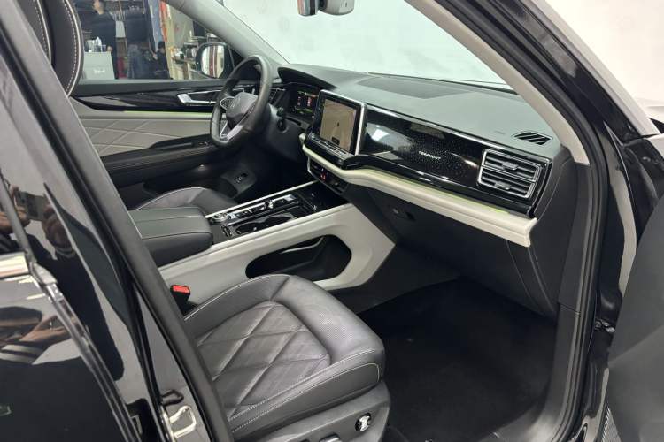 Used Volkswagen Teramont 2024 530 V6 Four-Wheel Drive Prestige Flagship Edition
