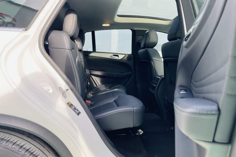 Used Mercedes-Benz GLE Coupe 2018 GLE 320 4MATIC Coupe SUV
