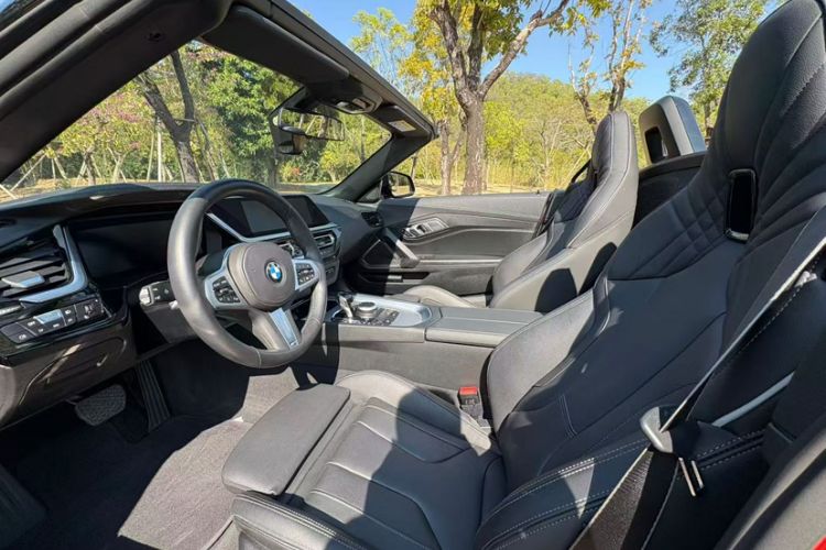 Used BMW Z4 2022 sDrive 25i M Sport Night Edition package
