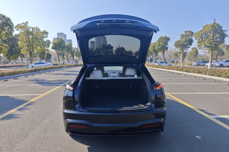 Used ONVO L60 2024 60 kWh All-Wheel Drive
