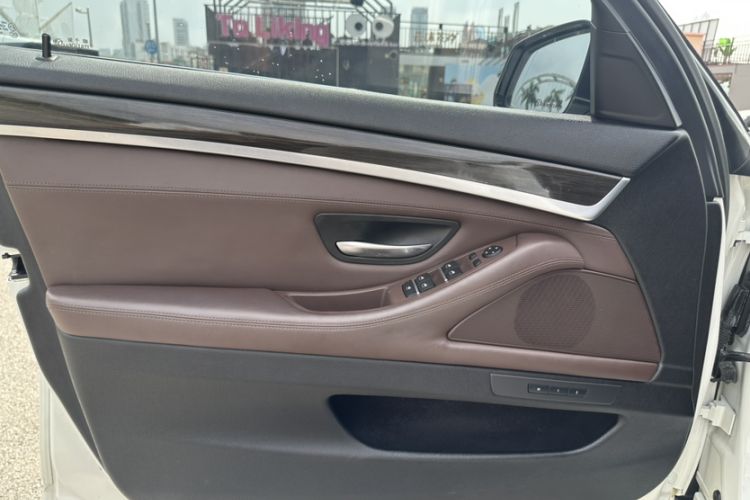 Used BMW 5 Series 2014 525Li Luxury Design Package
