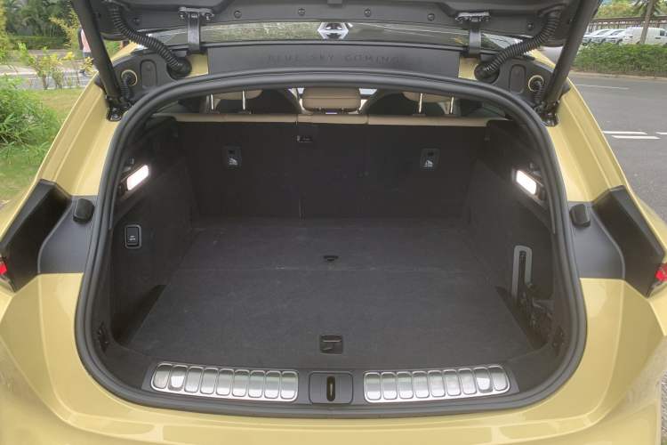 Used Nio ET5T 2024 75kWh Touring