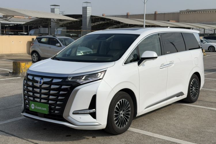 Used Denza D9 2022 DM-i 970 Four-Wheel Drive Prestige Model
