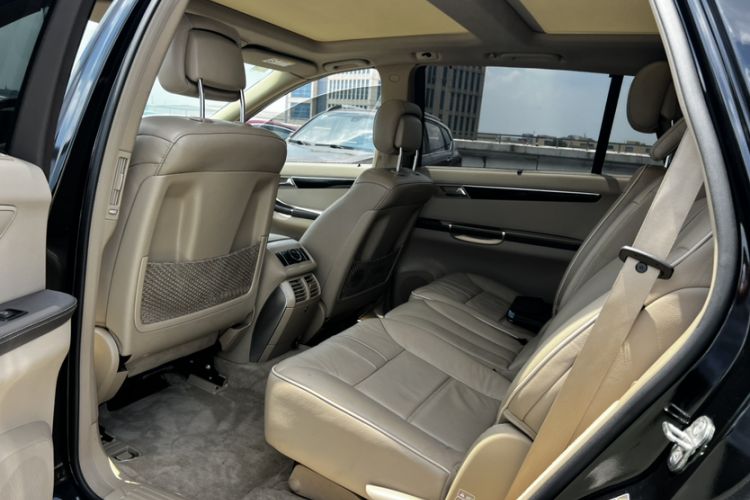 Used Mercedes-Benz R-Class 2017 R 320 4MATIC Business Edition Prestige Model