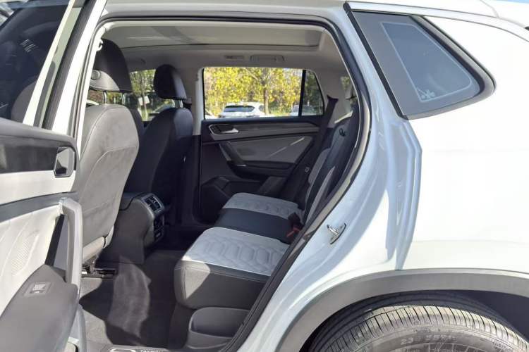 Used Volkswagen Tayron 2023 330TSI Two-Wheel-Drive Luxury Plus Advanced Version
