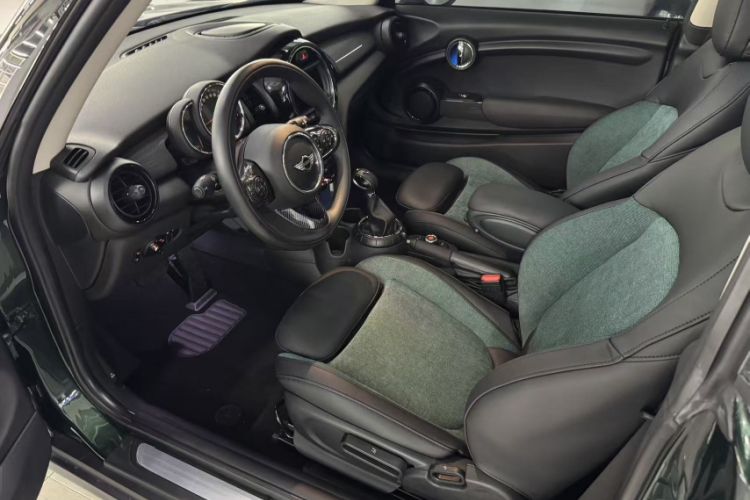 Used  MINI 2016 1.5T COOPER
