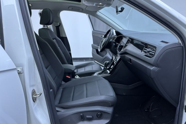 Used Volkswagen T-ROC 2022 280TSI DSG Two-Wheel Drive Comfort PLUS
