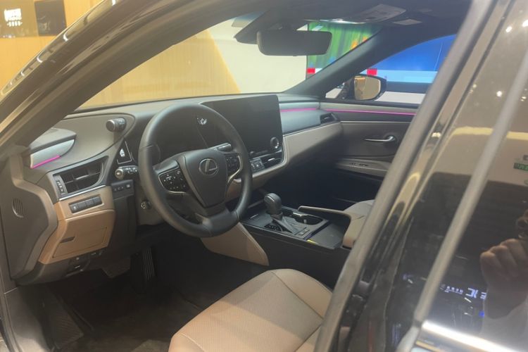 Used Lexus ES 2025 200 Premium Edition