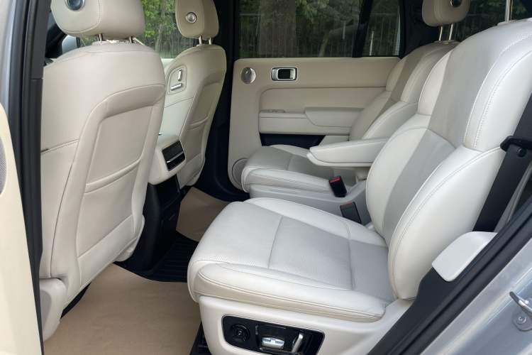 Used Li Auto L8 2023 Max model
