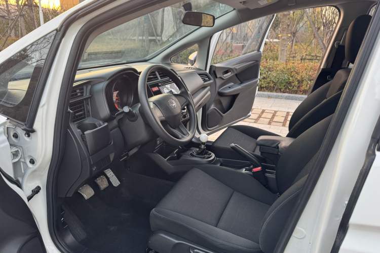 Used Honda Fit 2018 1.5L Manual Comfort Edition
