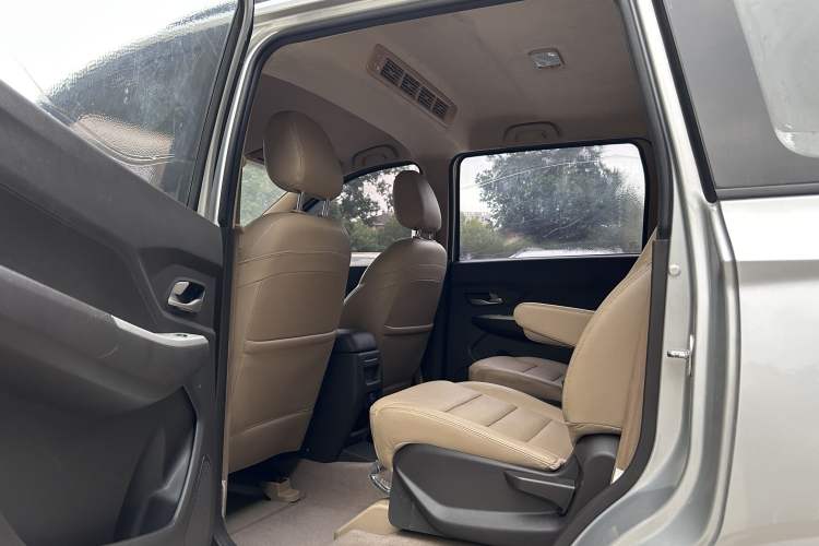 Used Wuling Hongguang 2018 1.5L S Comfort Model L2B
