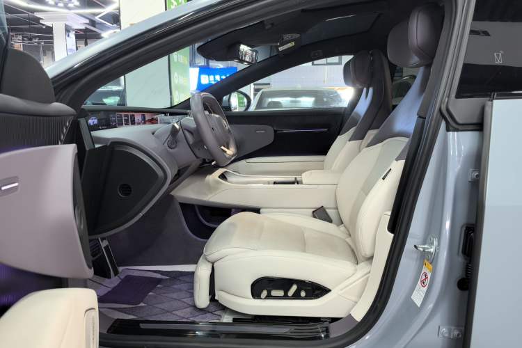 Used  12 2023 650 Three-Laser Four-Wheel Drive Performance Edition
