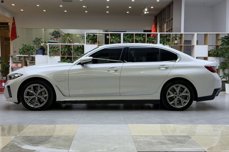 Used BMW i3 2022 eDrive 35 L
