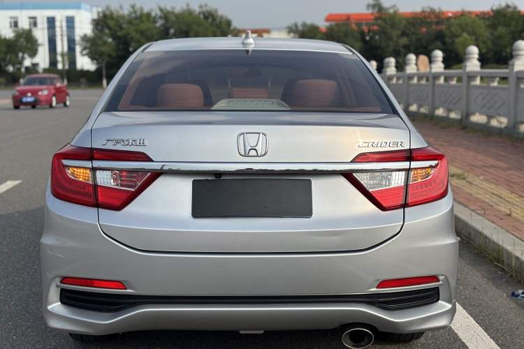 Used Honda Crider 2013 1.8L automatic comfort version
