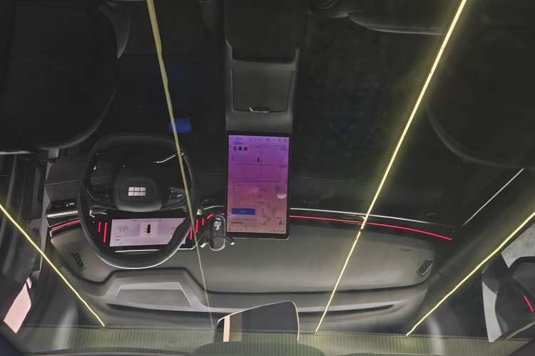 Used  L6 2024 125km Creative Edition
