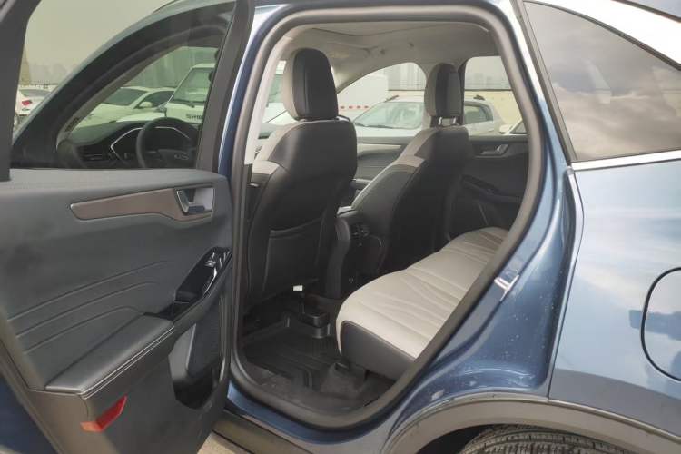 Used Ford Escape 2020 EcoBoost 245 Two-Wheel-Drive Titanium Edition
