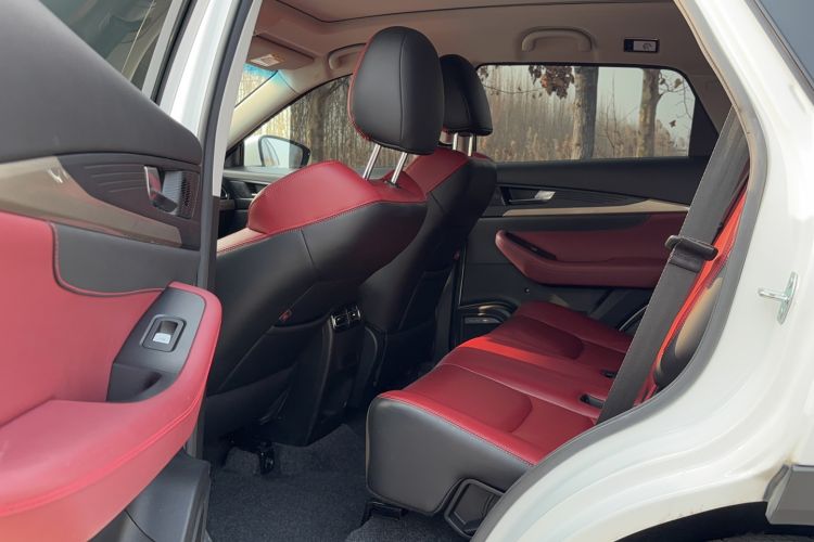 Used JETOUR X70 2023 1.5T DCT Beyond PRO+ Edition 5-Seater
