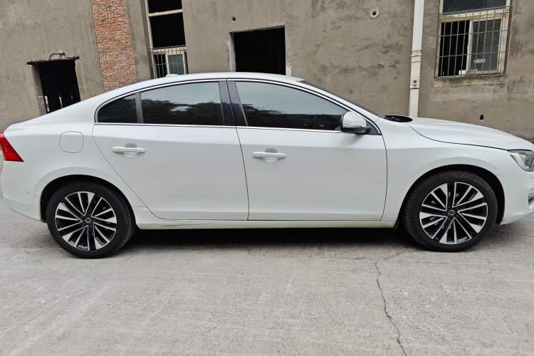 Used Volvo S60 2019 S60L T5 Smart Range Edition
