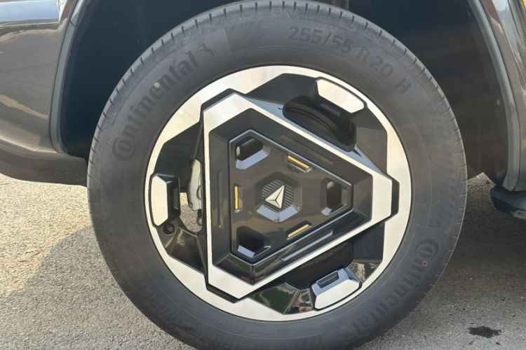 Used  G318 2025 Worry-Free Adventure Edition Four-Wheel Drive Secret Realm Version
