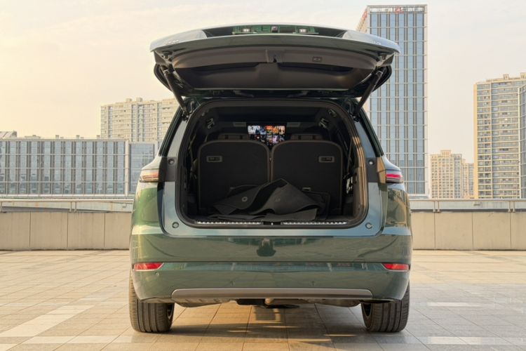 Used Li Auto L9 2022 Max model
